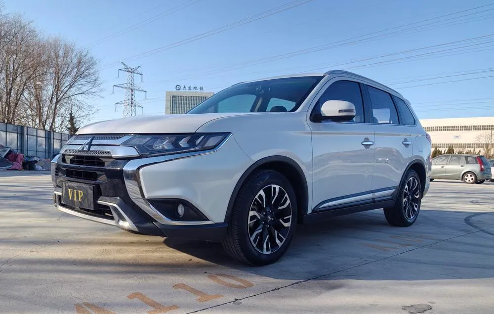 Mitsubishi Outlander, 2020