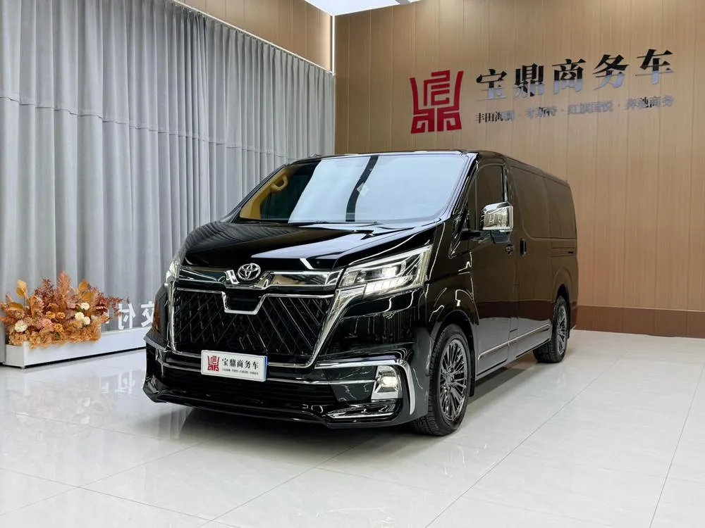 Toyota Hiace, 2024