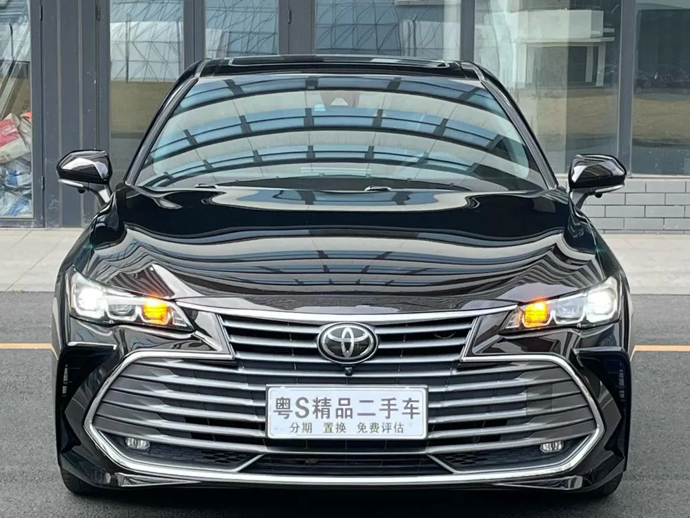 Toyota Avalon 2.0L Luxury Edition CN6, 2019 — фото 1
