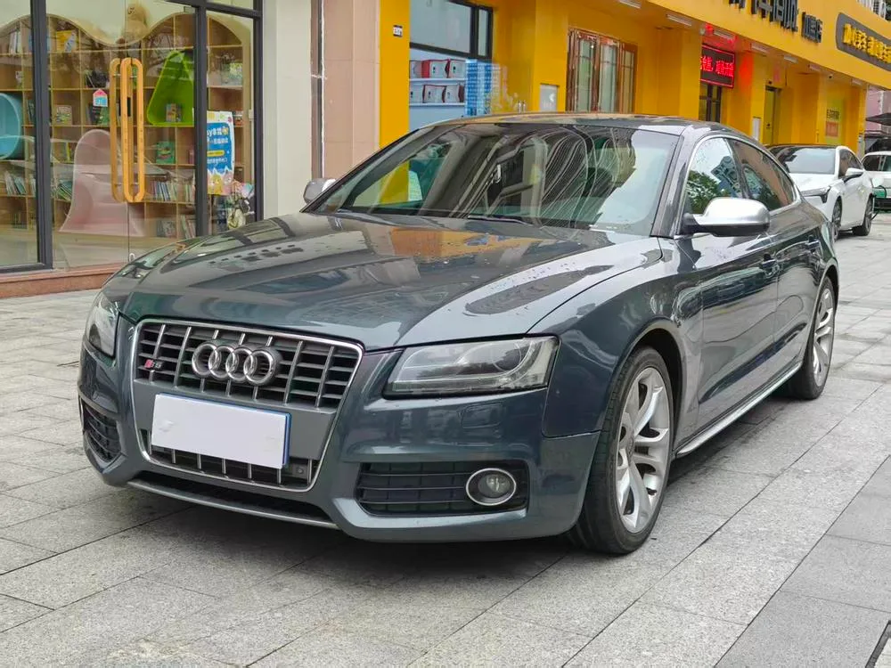 Audi S5, 2010