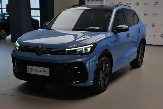 Volkswagen Tiguan L Pro 380TSI 4WD R-Line Premium Edition, 2024 — фото 1