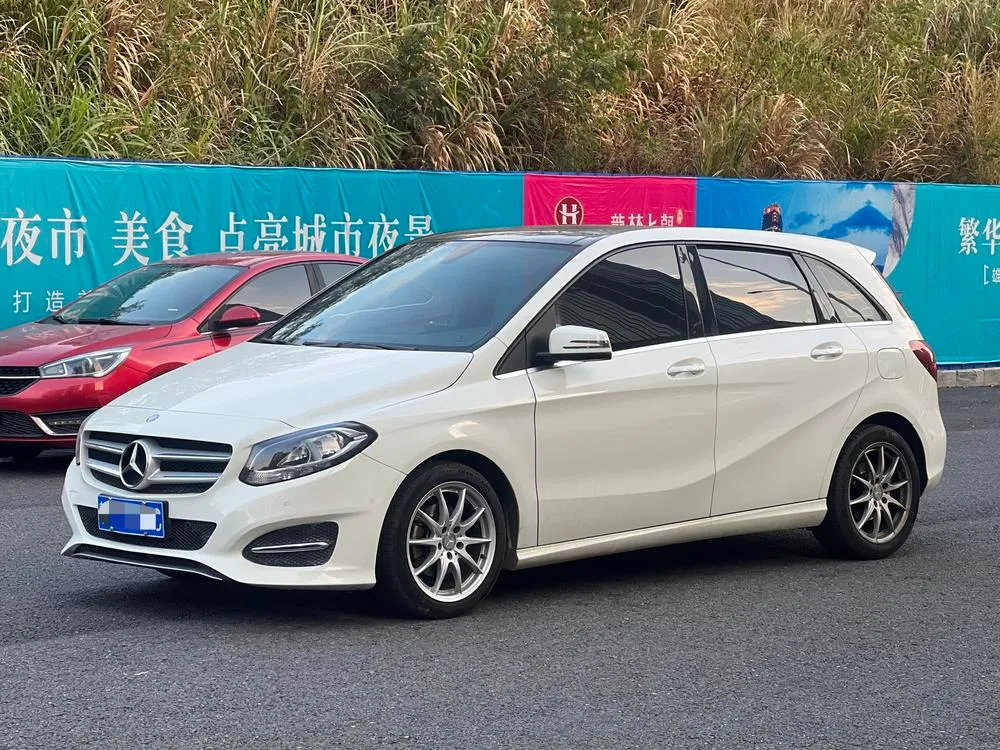 Mercedes-Benz B-Class B 200 Version, 2015 — фото 1