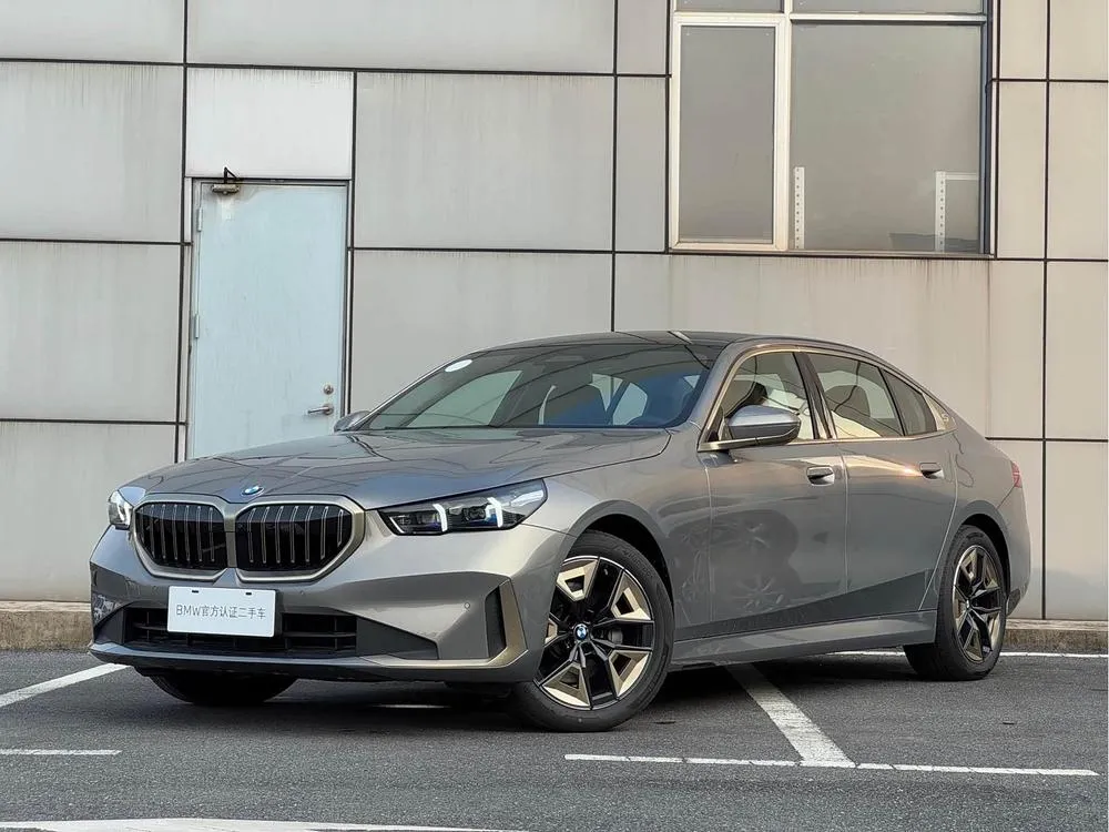 BMW 5-Series, 2024