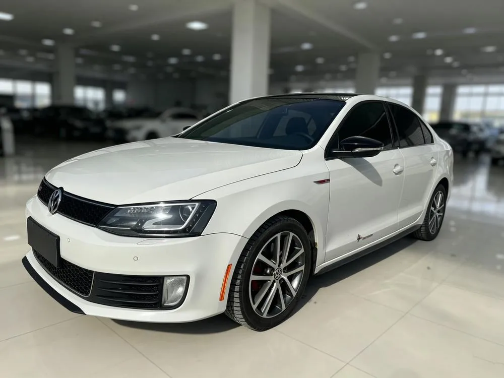 Volkswagen Sagitar 2.0TSI GLI, 2013 — фото 1