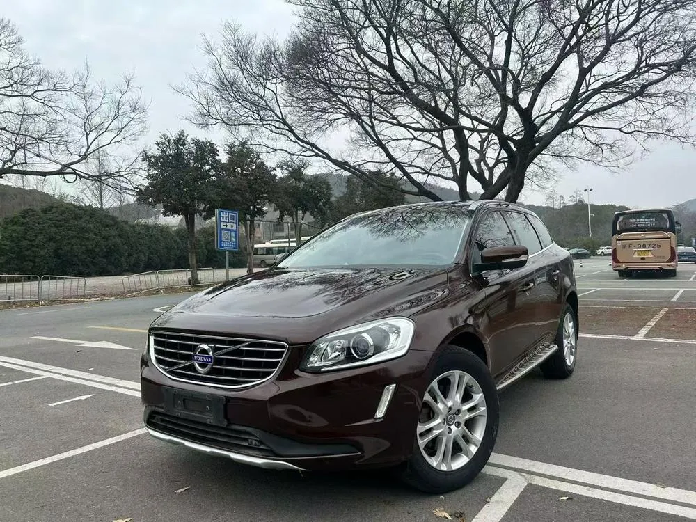 Volvo XC60 T5 Edition, 2015 — фото 1