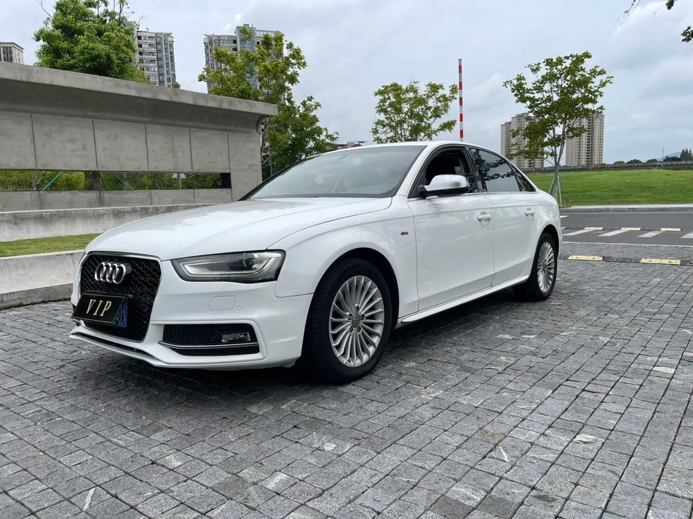 Audi A4L 40 TFSI quattro Sport Version, 2013 — фото 1