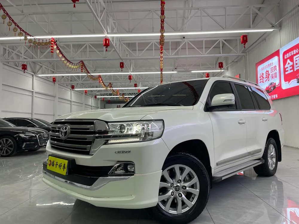 Toyota Land Cruiser (Import) 4.0L Auto 4WD 7 Seater Parallel Import, 2019 — фото 1