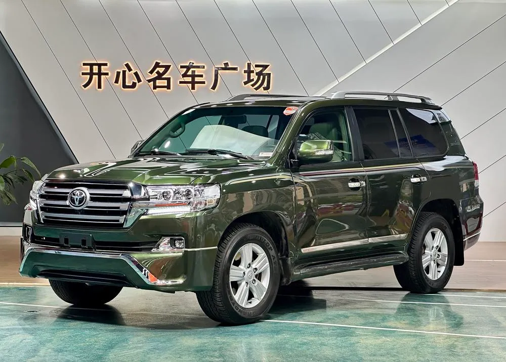 Toyota Land Cruiser (Import), 2011