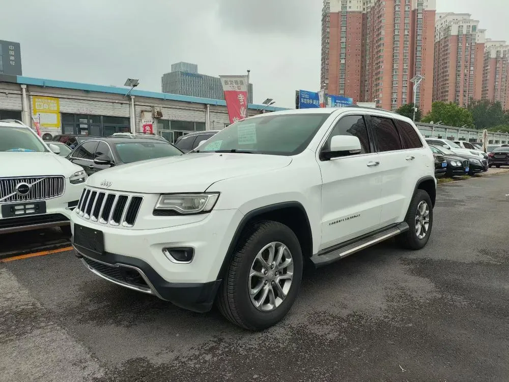 Jeep Grand Cherokee (Import), 2015