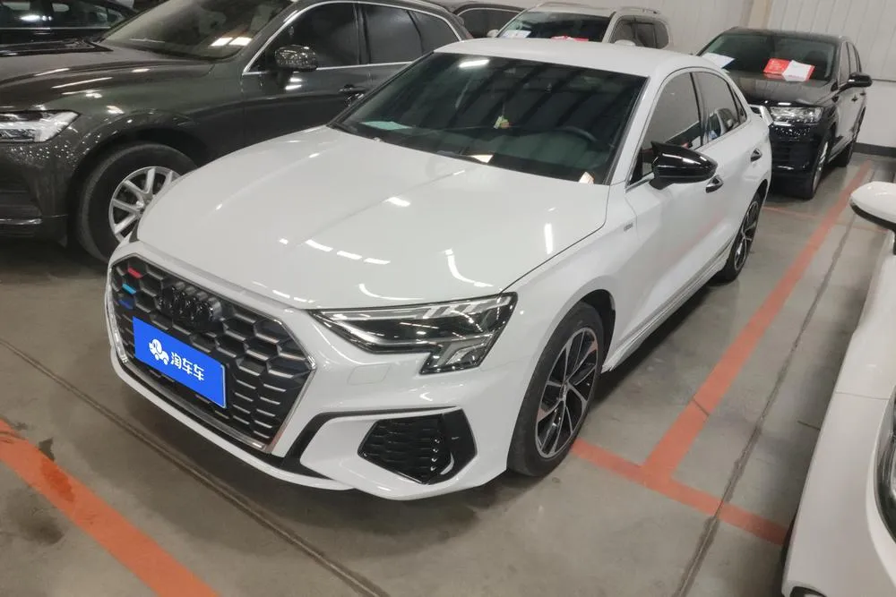 Audi A3 A3L Limousine 35 TFSI Elite Version, 2021 — фото 1