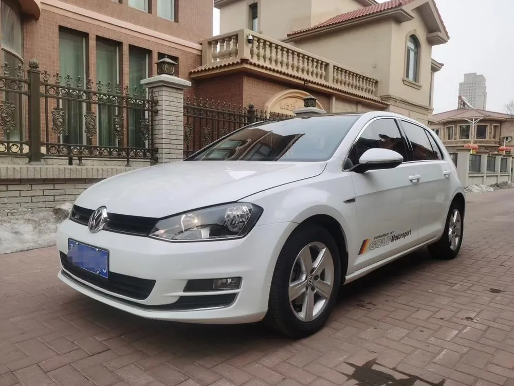 Volkswagen Golf 1.4TSI Auto Luxury Version, 2015 — фото 1