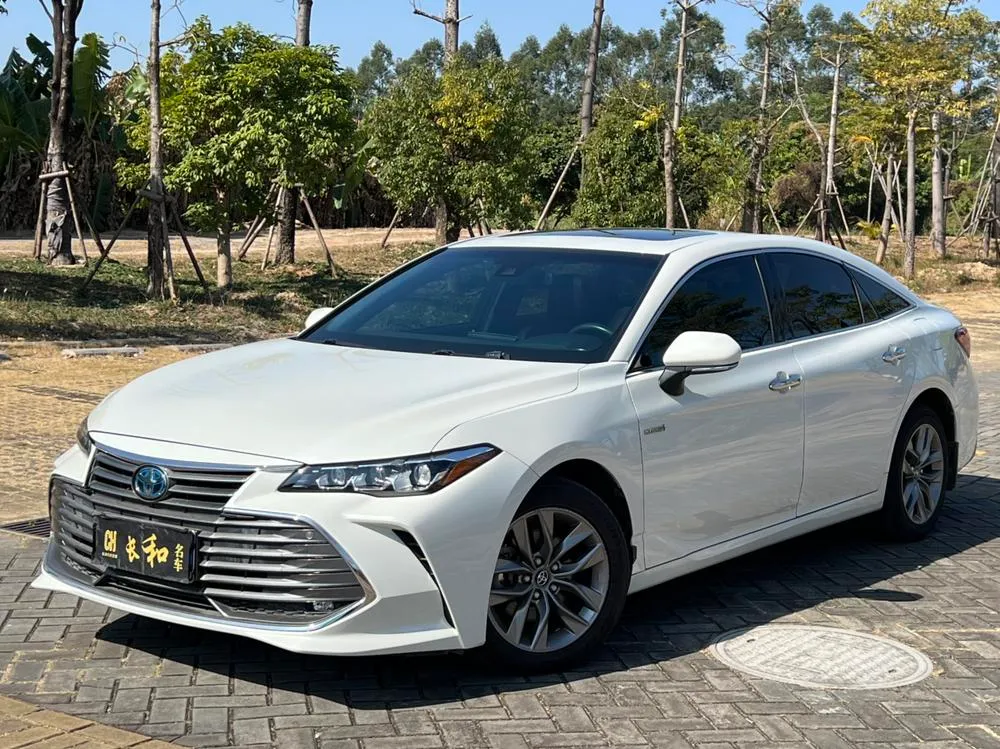 Toyota Avalon Dual Engine 2.5L Luxury Edition CN6, 2019 — фото 1