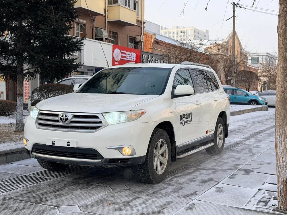 Toyota Highlander 2.7L 2WD 5 Seater Gold Edition, 2013 — фото 1