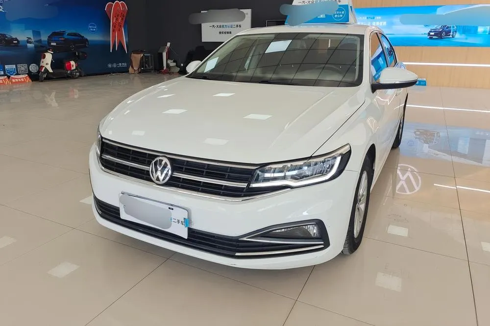 Volkswagen Bora Facelift 1.5L Auto Fashion Version CN5, 2019 — фото 1