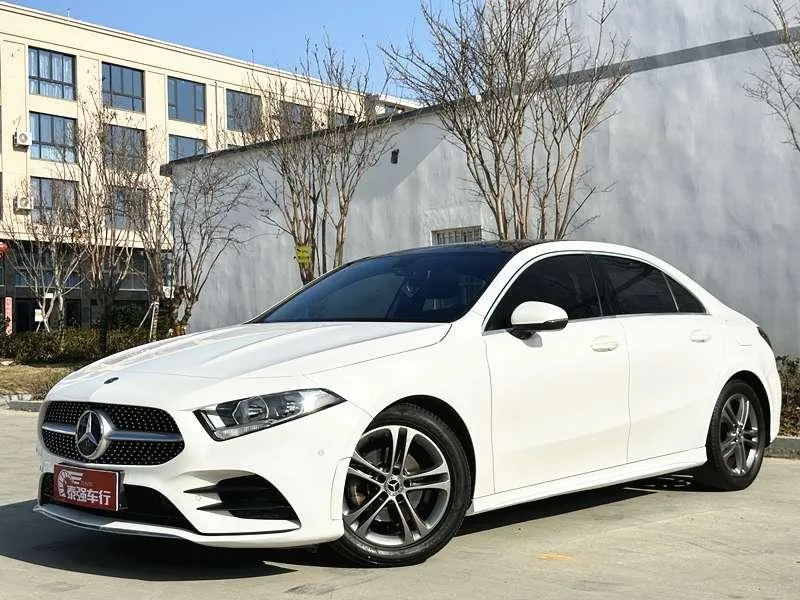 Mercedes-Benz A-Class Facelift A 180 L Sport, 2020 — фото 1