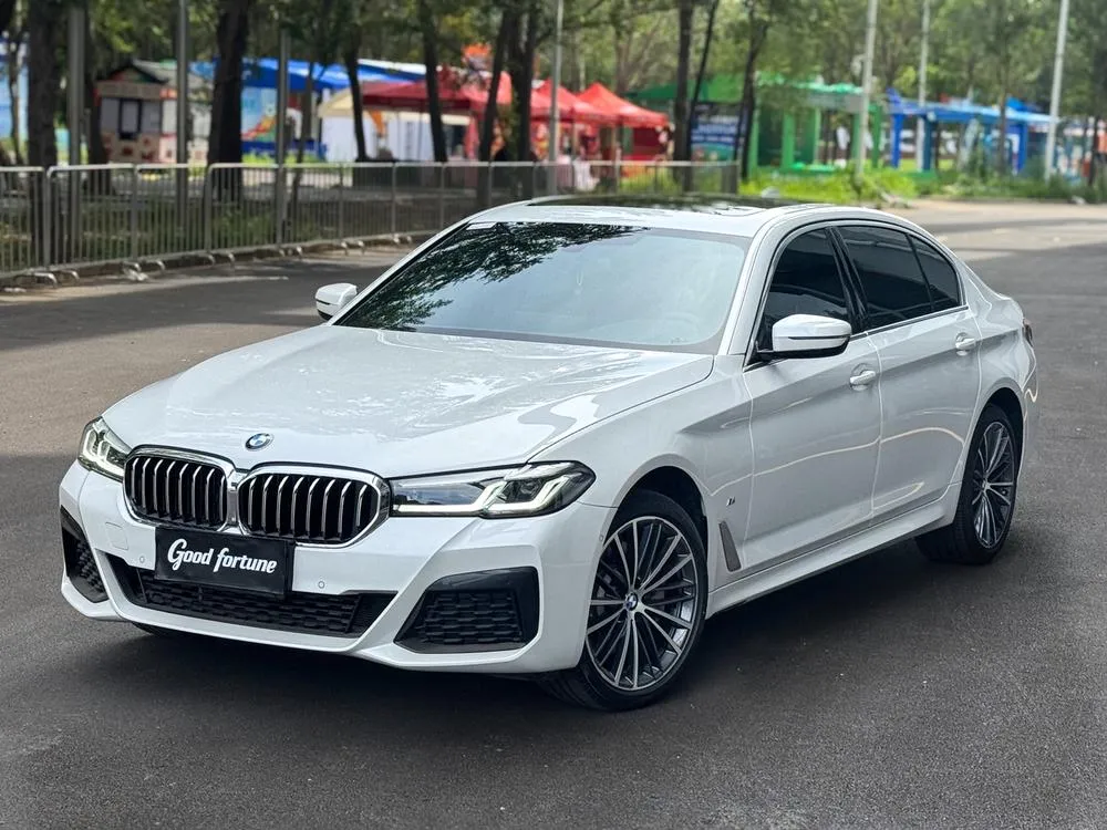 BMW 5-Series, 2023