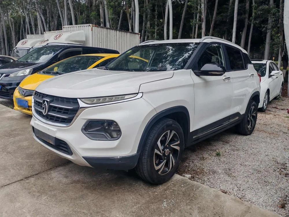 Baojun 510 1.5L Manual Luxury Version, 2017 — фото 1