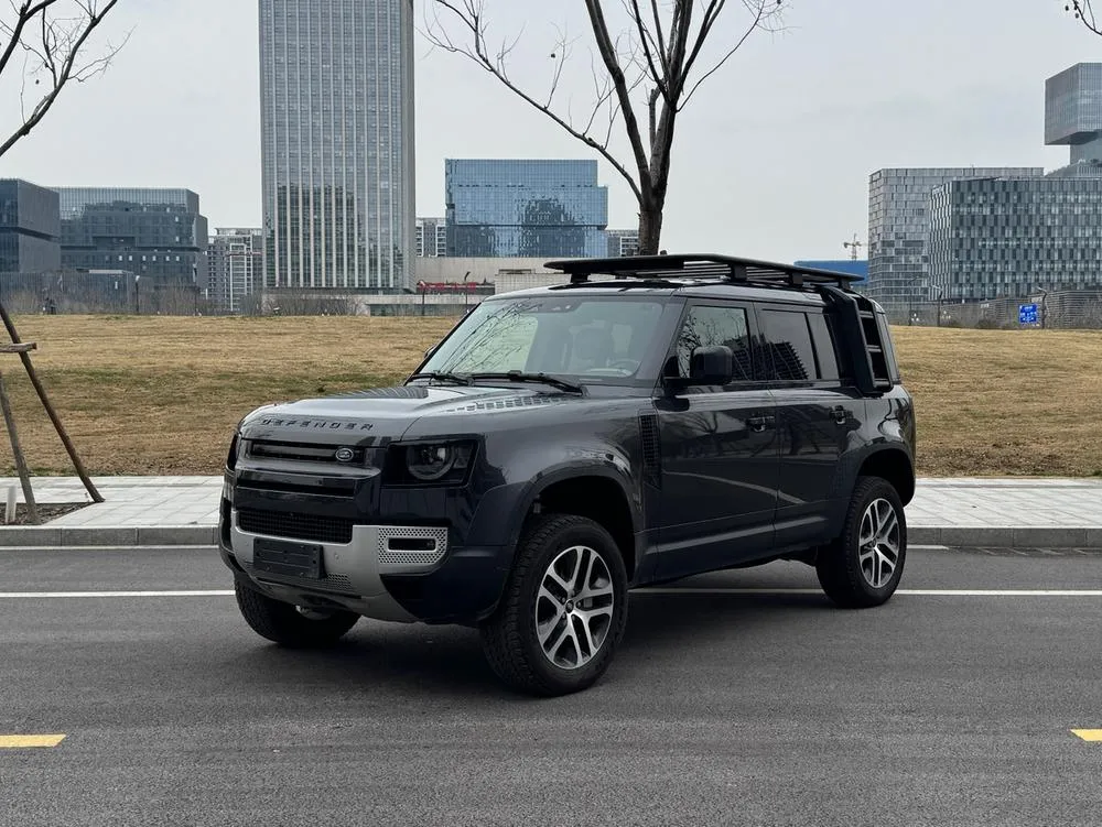 Land Rover Defender 110 3.0T P400 Black Special Edition, 2025 — фото 1