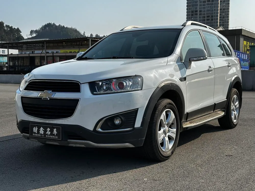 Chevrolet Captiva 2.4L 2WD Edition 5 Seater, 2015 — фото 1