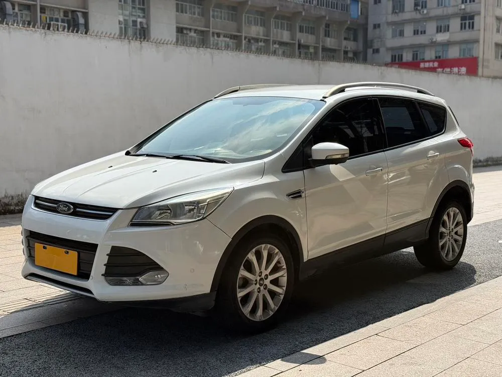 Ford Kuga, 2015