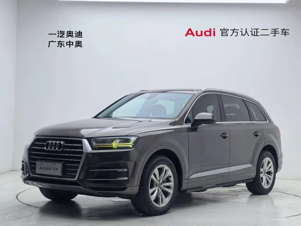 Audi Q7 40 TFSI Comfort Version, 2018 — фото 1