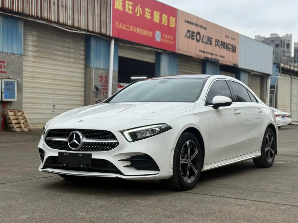 Mercedes-Benz A-Class Facelift A 200 L Sport Fashion Edition, 2022 — фото 1