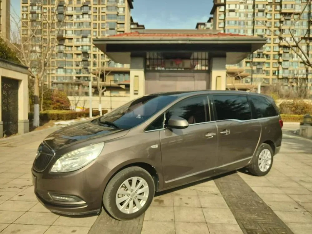 Buick GL8, 2017