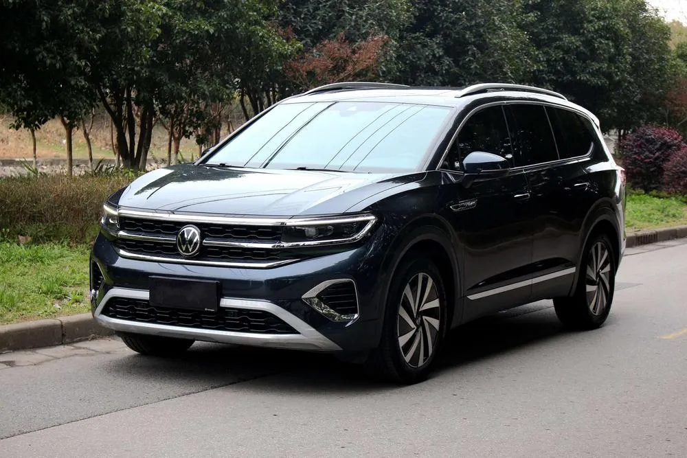 Volkswagen Tavendor 380TSI 4WD Luxury Edition Pro, 2021 — фото 1