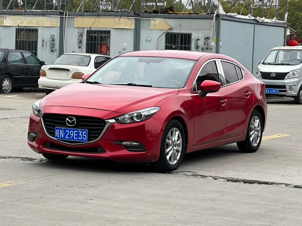 Mazda 3 Axela Sedan 1.5L Auto Comfort Version CN6, 2017 — фото 1