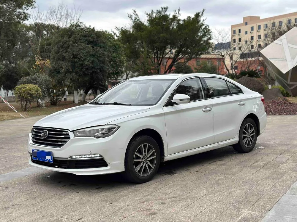 Lifan 820, 2015