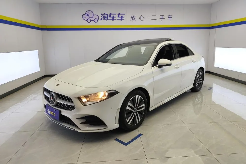 Mercedes-Benz A-Class A 180 L Sport, 2019 — фото 1