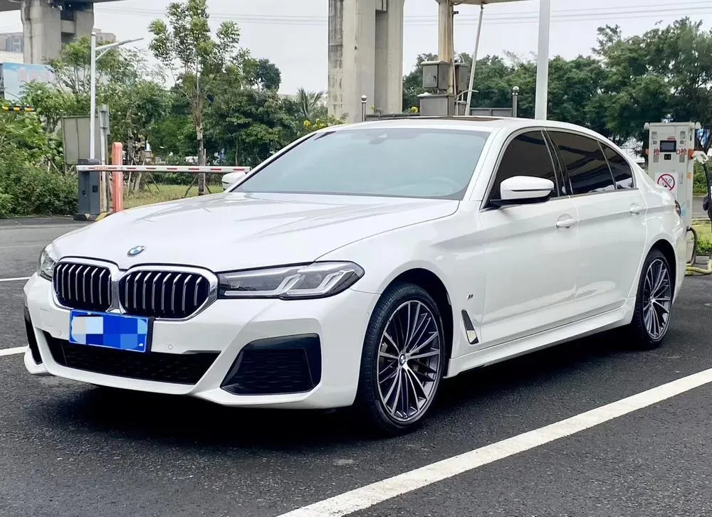 BMW 5-Series, 2021