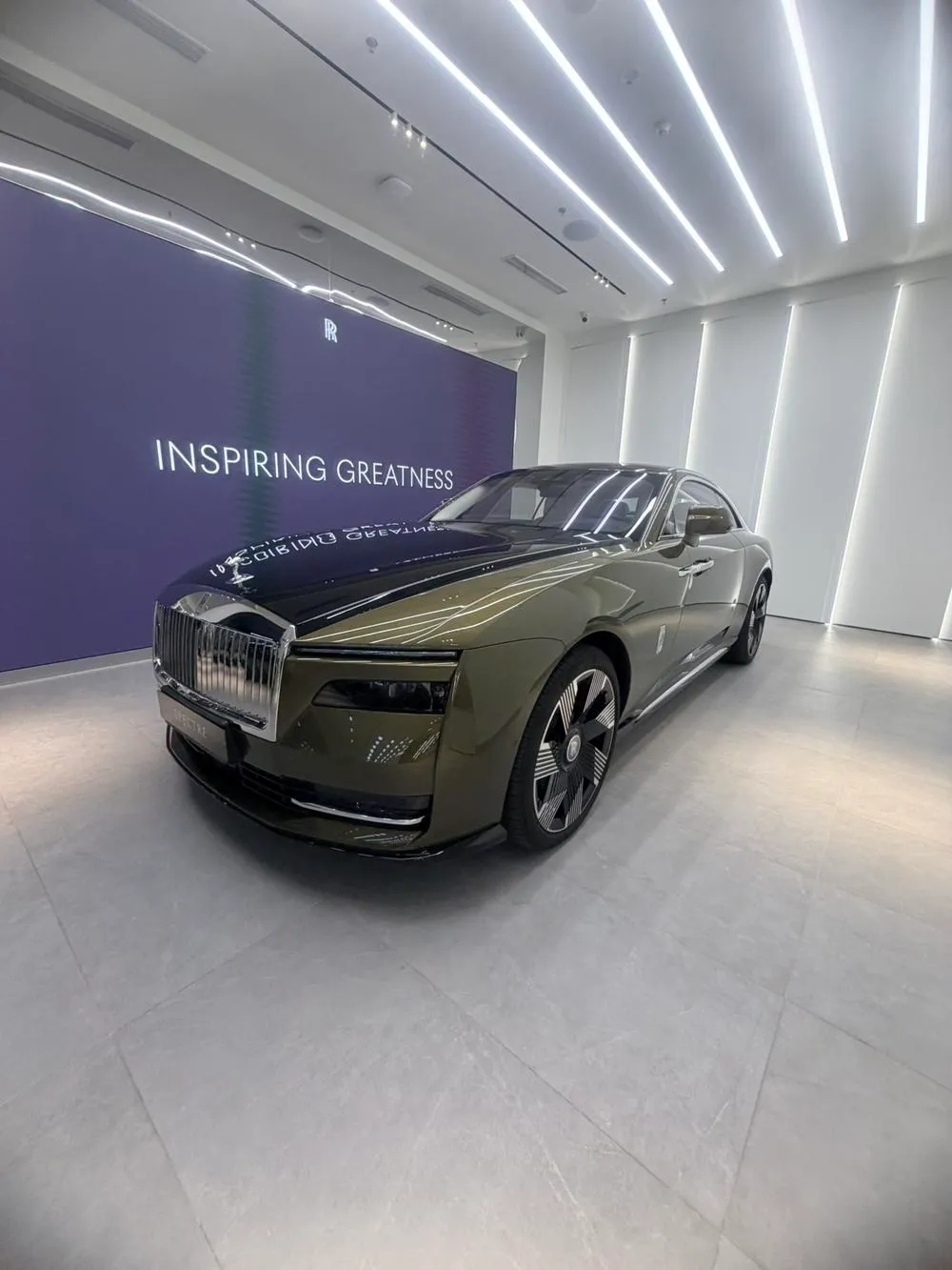 Rolls-Royce Spectre, 2023