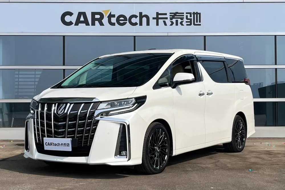 Toyota Alphard, 2015