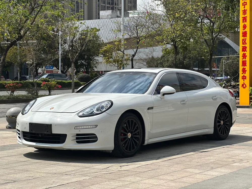 Порше Panamera Panamera Executive 3.0T, 2014 — фото 1