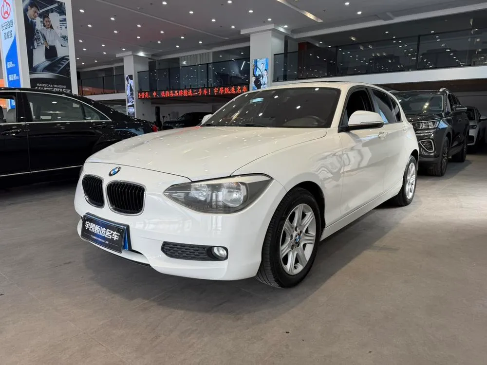 BMW 1-Series (Import) Facelift 116i Leading Version, 2013 — фото 1