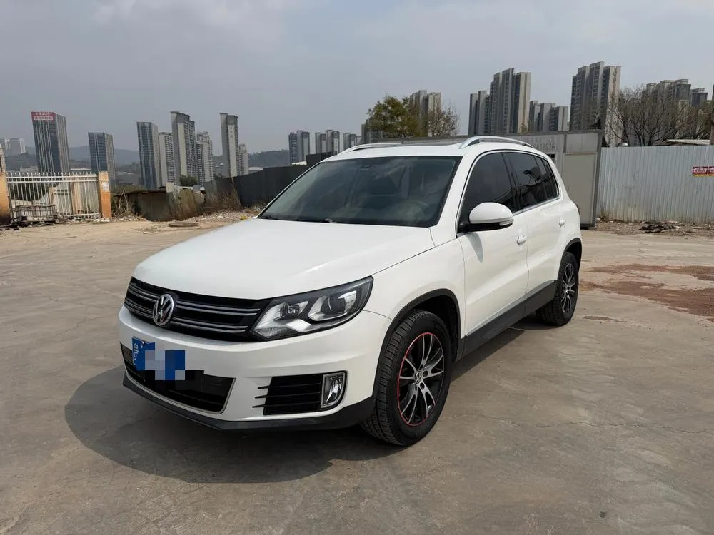 Volkswagen Tiguan 1.8TSI Auto 4WD Comfort Edition, 2015 — фото 1
