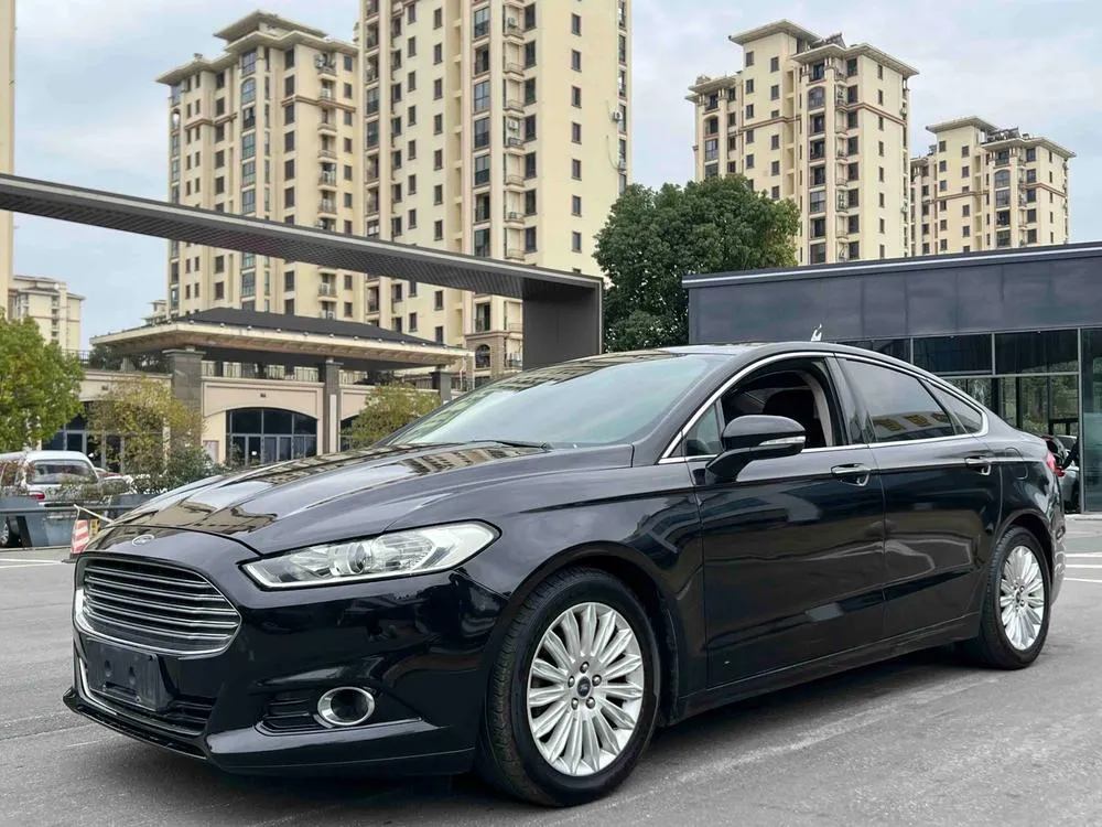 Ford Mondeo 2.0L GTDi200 Fashion Version, 2013 — фото 1