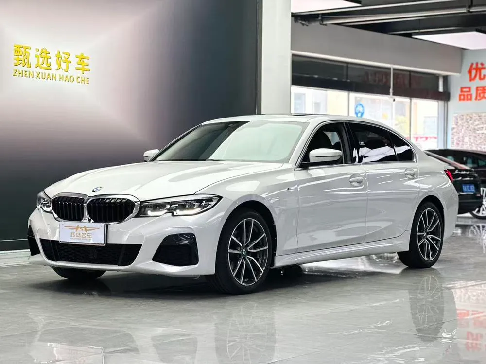 BMW 3-Series, 2022