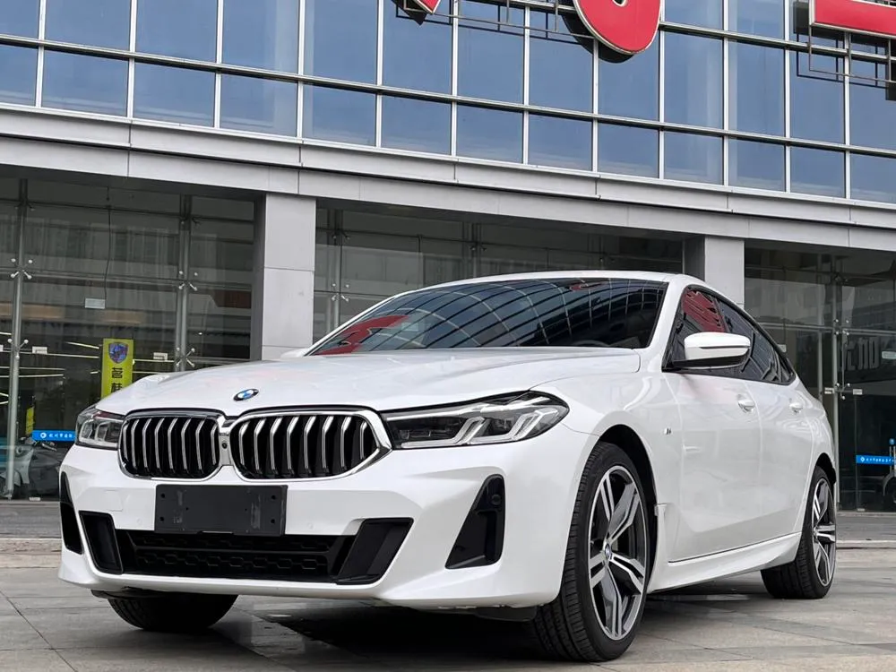 BMW 6-Series GT 630i Luxury, 2022 — фото 1