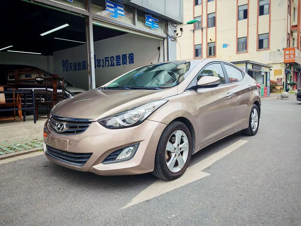 Hyundai Elantra Langdong, 2013
