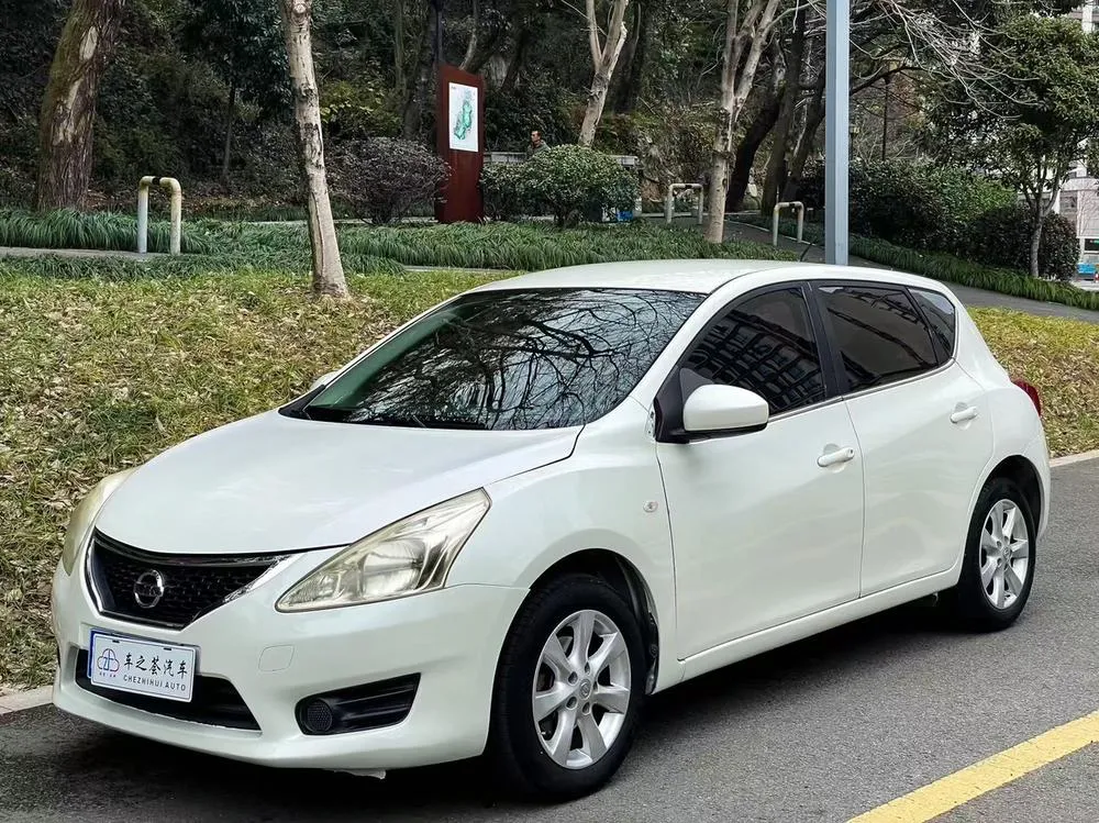 Nissan Tiida 1.6L CVT Comfort Version, 2014 — фото 1