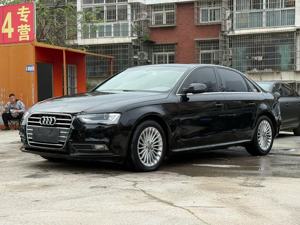 Audi A4L 35 TFSI Auto Luxury Version, 2013 — фото 1