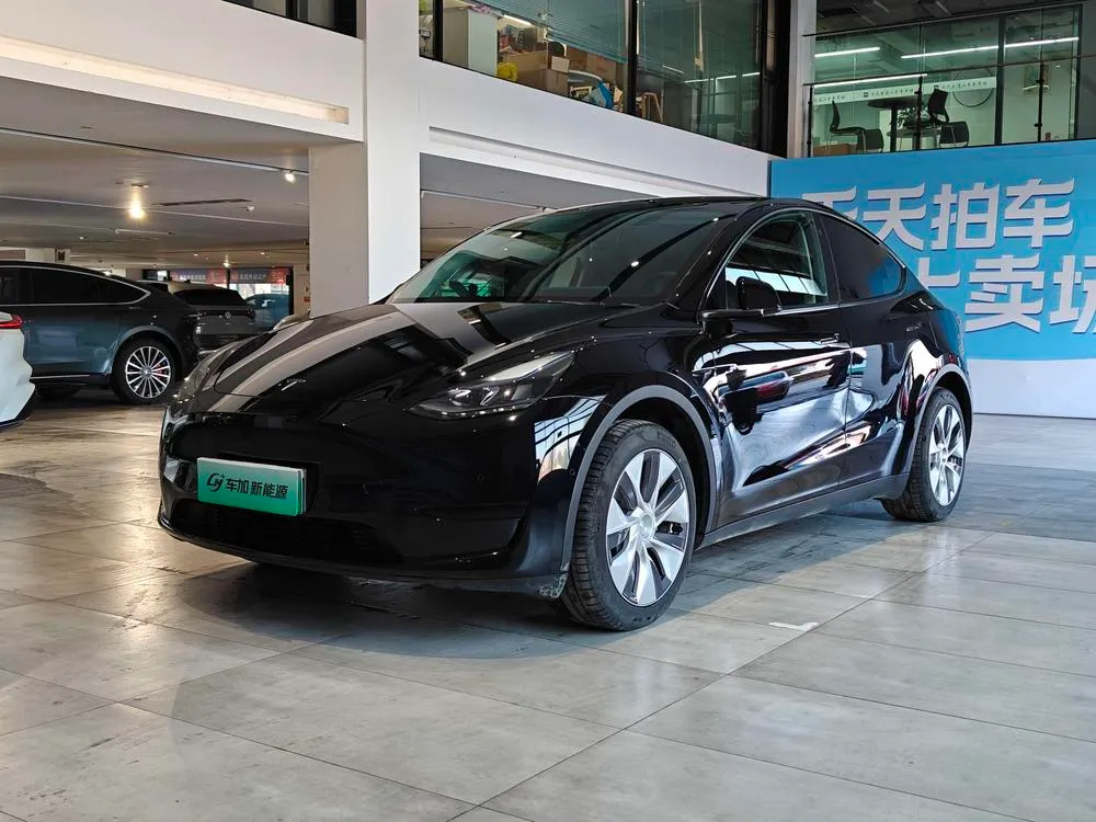 Tesla Model Y, 2022