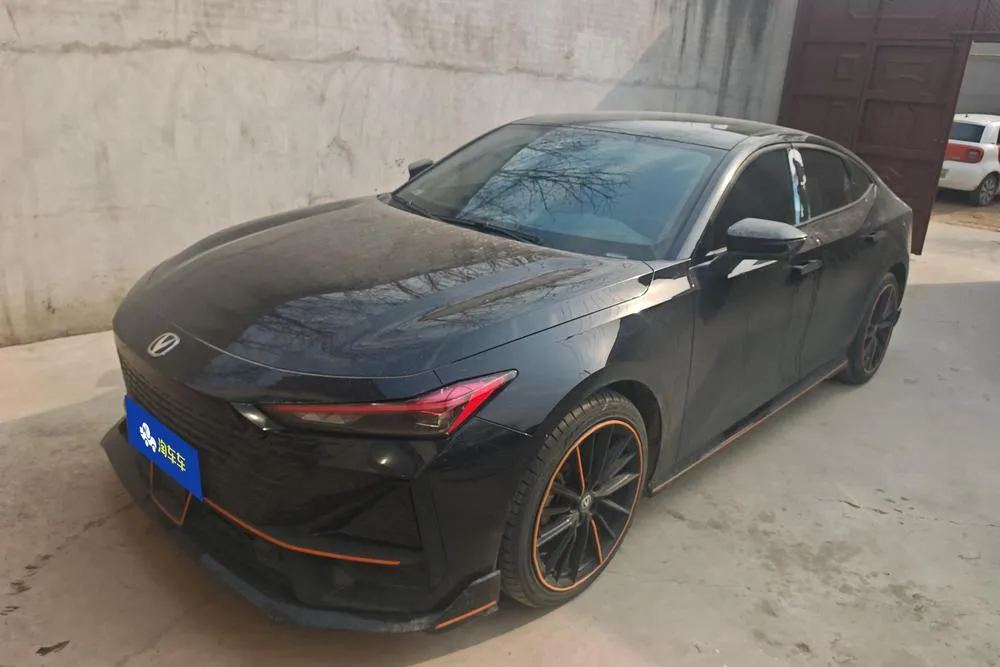 Changan UNI-V 1.5T Sport Edition, 2023 — фото 1