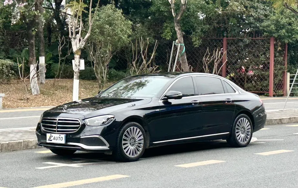 Mercedes-Benz E-Class E 300 L Luxury Version, 2022 — фото 1