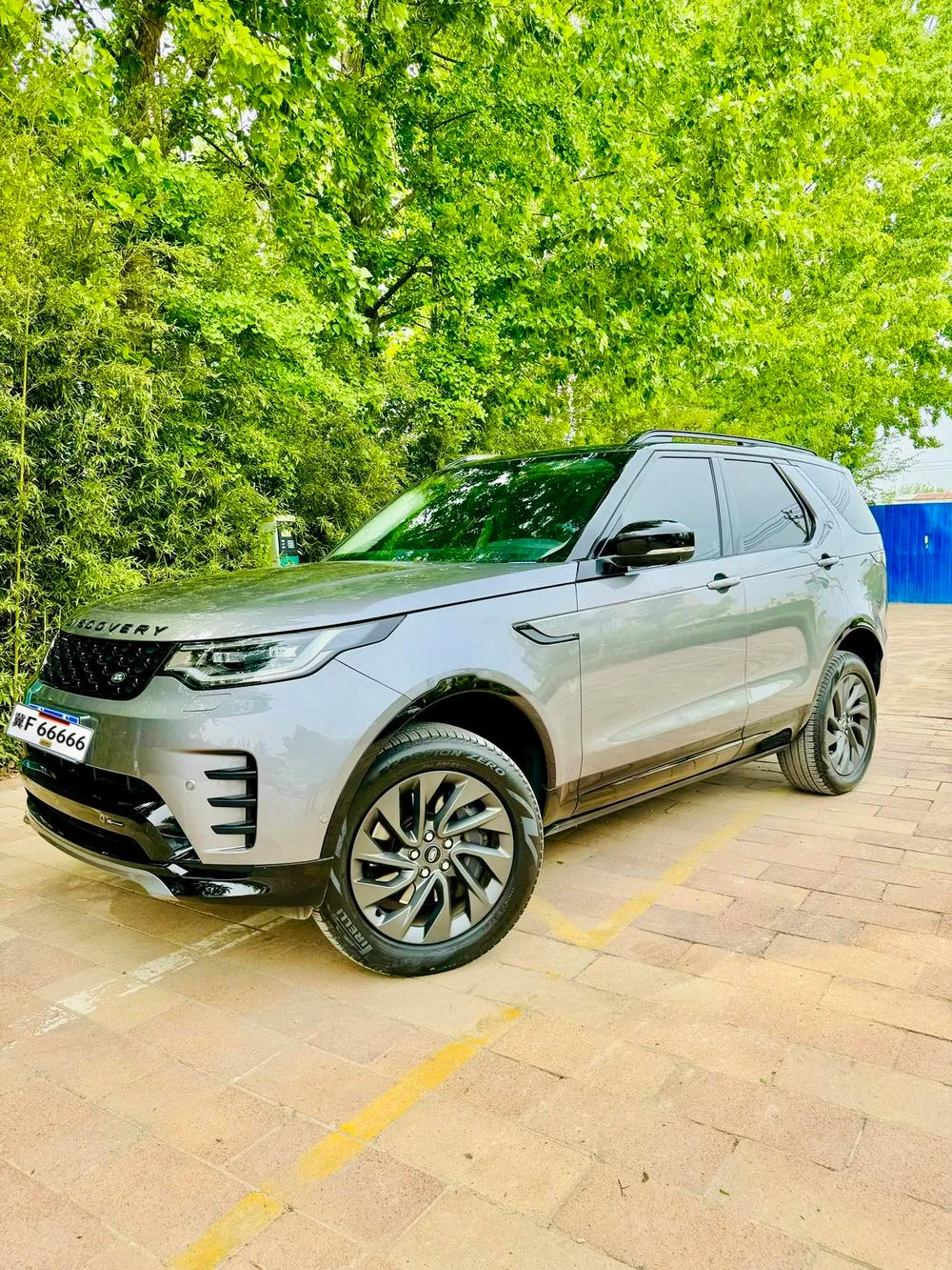 Land Rover Discovery, 2023