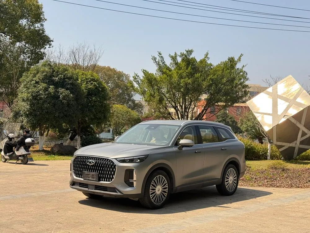 Chery Tiggo 8L 2.0T Auto Premium Edition, 2024 — фото 1