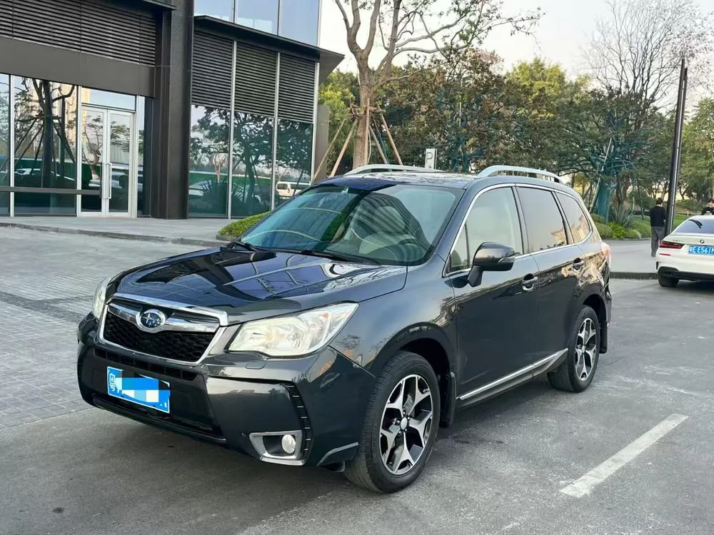 Subaru Forester 2.5i Auto Premium Edition, 2013 — фото 1