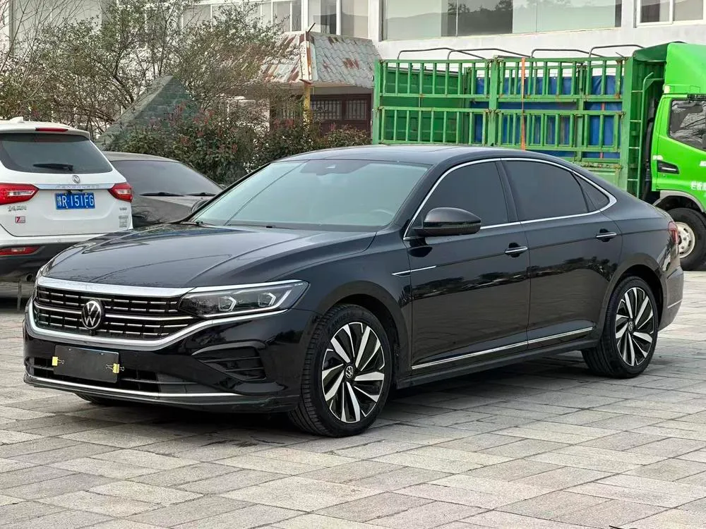 Volkswagen Passat, 2023